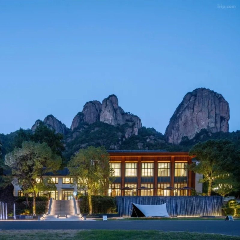 【住景区旁】神仙居君澜度假酒店1晚山景房+双人神仙居门票+高空餐厅