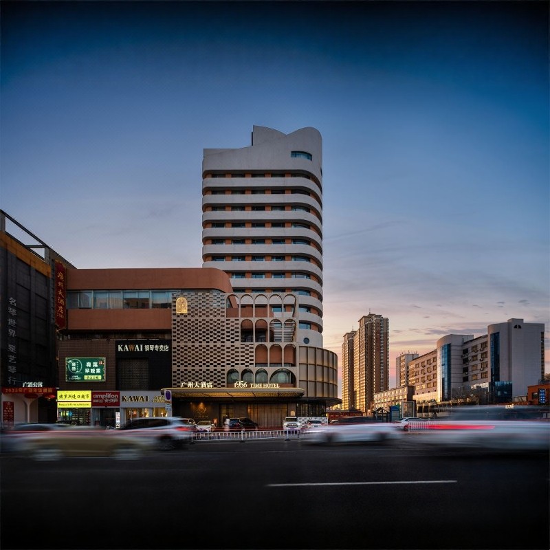 郑州-1956广州大酒店|风华·阔景浴缸大床房+中原福塔门票2天1晚自由行 - 定制游预订