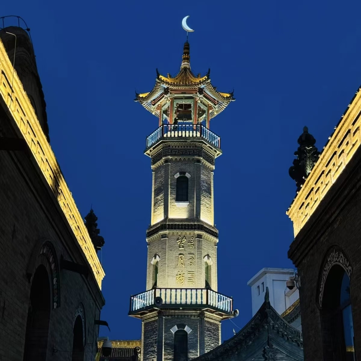 【畅玩】内蒙古途客国际酒店商务套房5天4晚+清真大寺