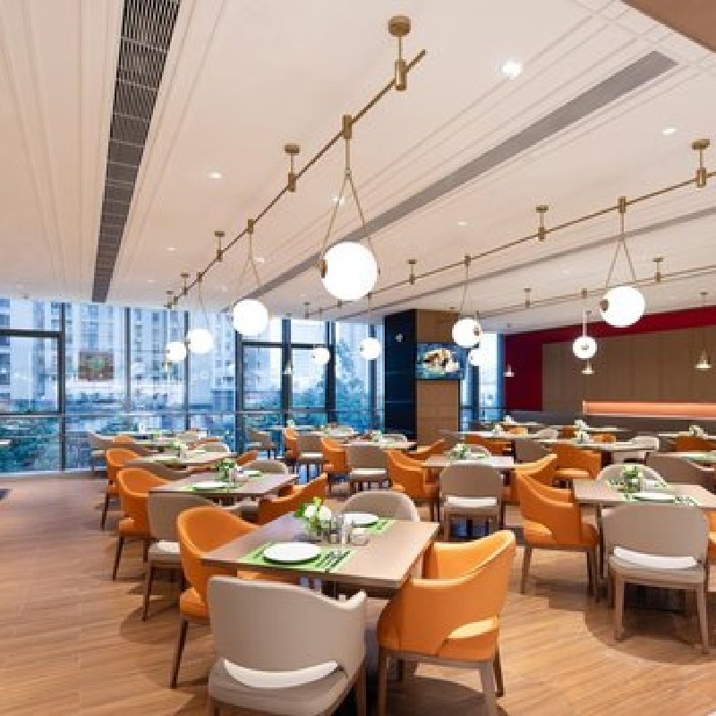 D2天1晚贵港市贵港希尔顿欢朋酒店自由行+吾园门票单人酒景套餐