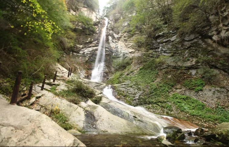 红崖湖景区图片