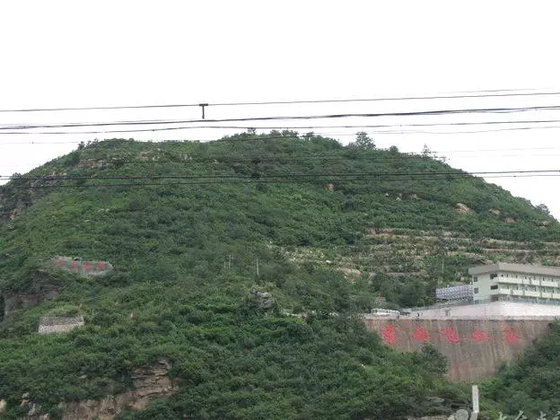 雾雨飞虹谷风景区图片