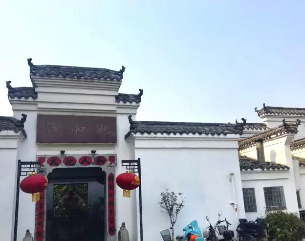 玫瑰湖生态湿地游览区图片