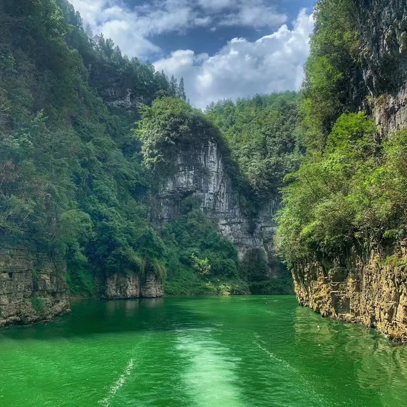 【双人套餐】十二背后清溪峡山庄住宿1晚+清溪峡游船2张船票