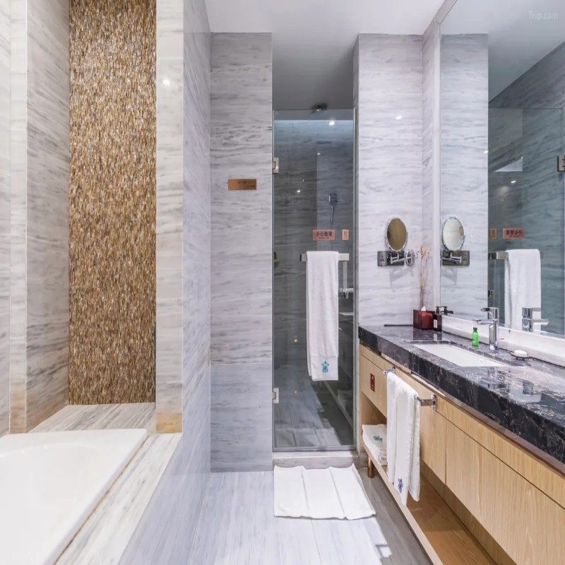 【YT】3天2晚丨安顺万绿城铂瑞兹酒店丨高级房+西江千户苗寨