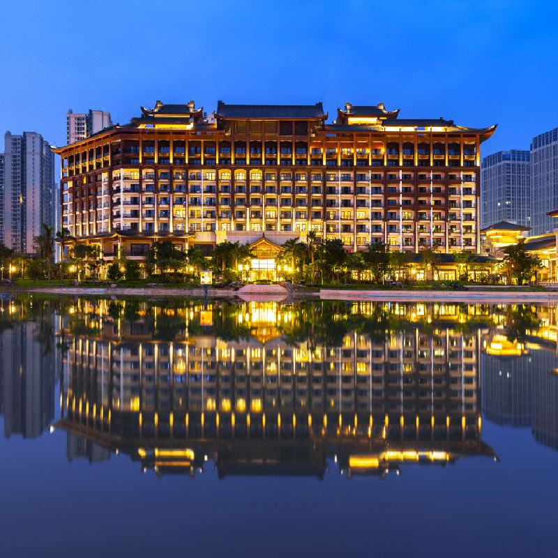 广州融创施伯阁酒店1晚+双人早餐+双人乐园/双人岭南实景秀 - 定制游预订