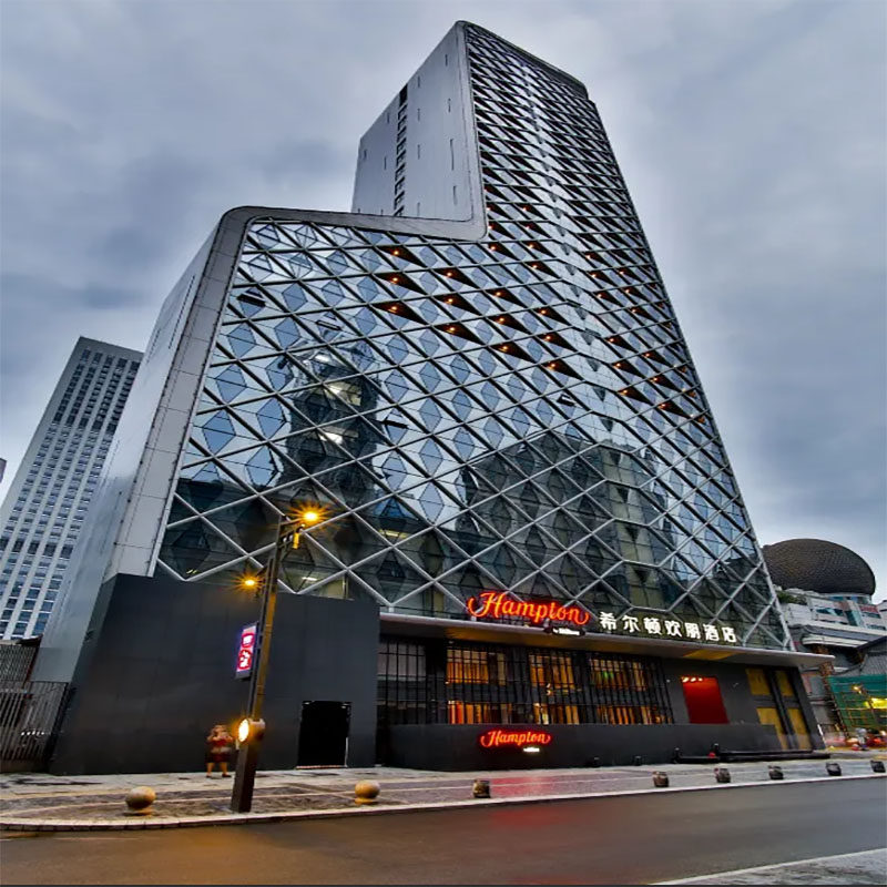 x【3天2晚】成都希尔顿欢朋火车北站/西博城/都江堰/大邑/武侯外双楠等店+门票+早餐