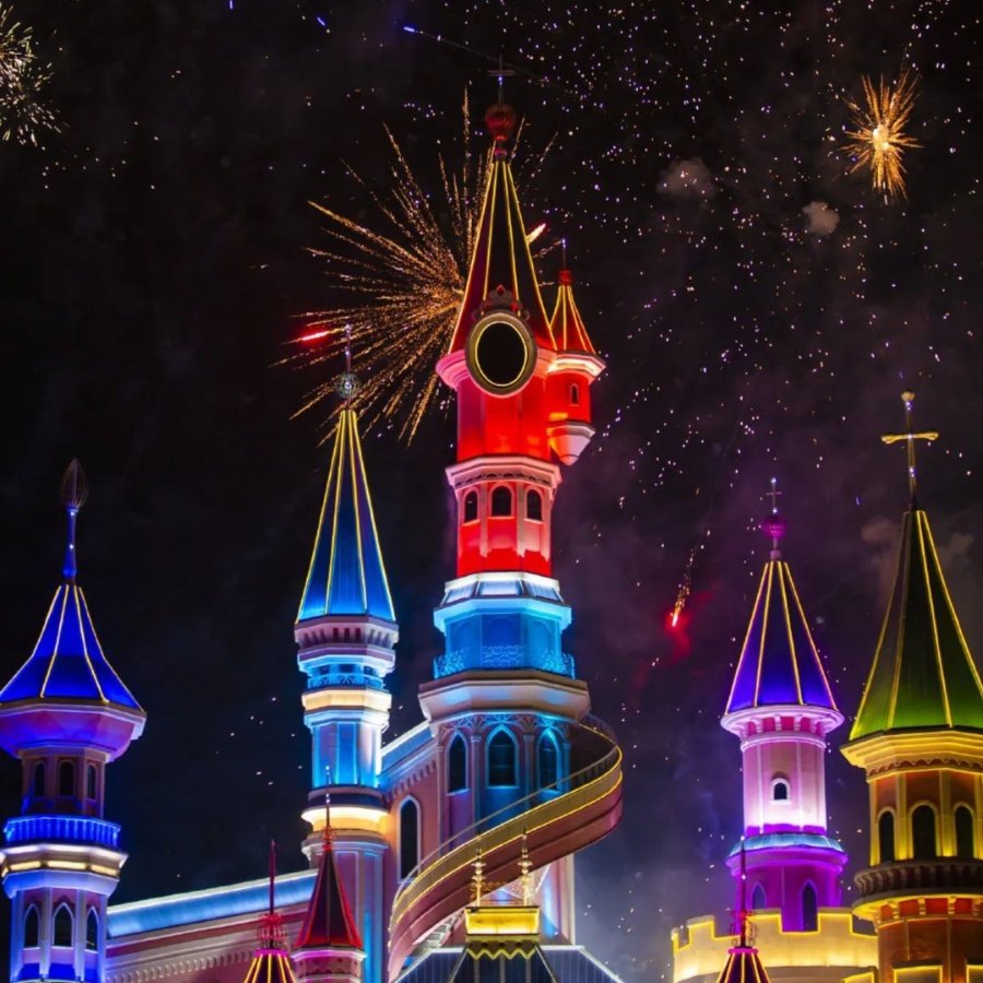 太原富力铂尔曼大酒店住宿+太原方特东方神画成人门票