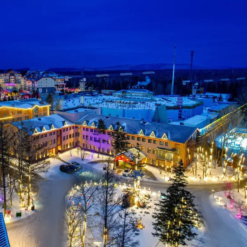 雪乡吉林长白山西坡+雪票+温泉酒店君澜铂悦蓝景皇冠鲁能瑞士套餐/出游飞猪1-10T