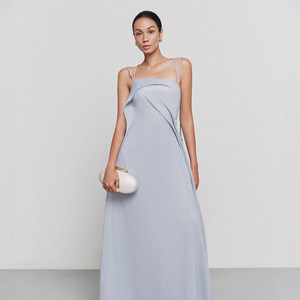 越南小众品牌TINH 2024夏季新款奢阔版型气质蓝高腰抹胸吊带裙