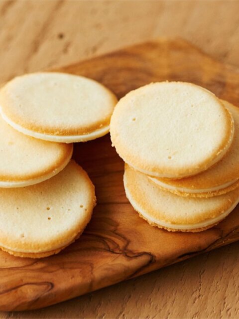 Letao LETAO Otaru cheese cookies sandwich cookies imported from Japan to give girlfriend birthday gift box
