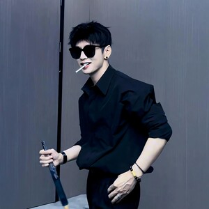 
Ascetic black shirt men's high-end and handsome Italian Naples Godfather's shirt long-sleeved suit