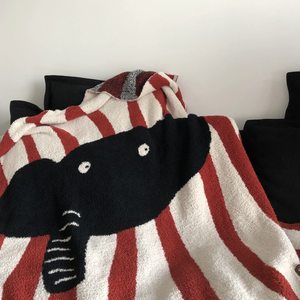 
Class A half plush blanket, small blanket, office nap throw blanket, sofa blanket, invincible ins elephant throw blanket