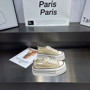 
Canvas shoes women's low-top thick-soled sneakers 2026 spring new small 6cm heightening comfortable soft-soled casual shoes