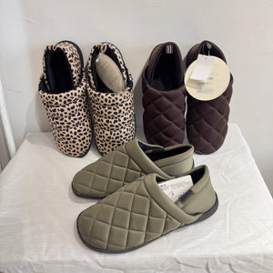 
Soft fufu is welded directly to the feet! Japanese retro water-repellent and velvet warm cotton shoes loafers loafers