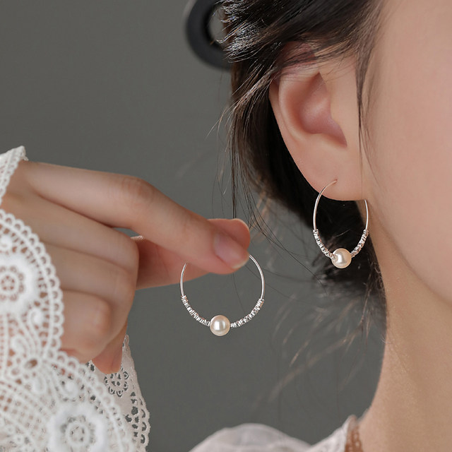 925 Sterling Silver Broken Silver Pearl Earrings Niche Design 2025 New High-end Women's Stud Earrings