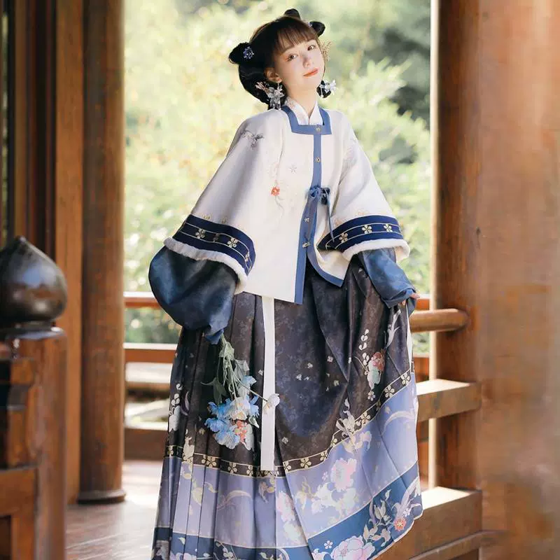 吉羊 赤黒漢服三点セット 馬面裙比甲長祆 明製漢服 西陣織 中国伝統