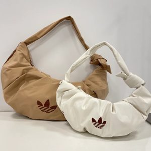 
Adidas Clover Armpit Bag Sports Bag Shoulder Bag Hand Carry Cloud Bag Croissant KA9272 KA9267