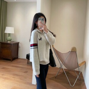 
WTHEONE Advanced Relaxed Dachshund Double-sided Jacquard Half-Zip Stand Collar Pullover Sweater for Women 2025 Autumn and Winter