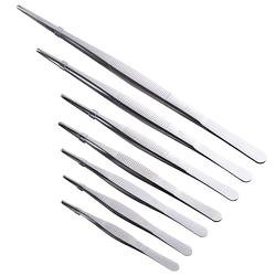 Long tweezers to extract meaty objects to feed fish, aquatic plants and aquariums