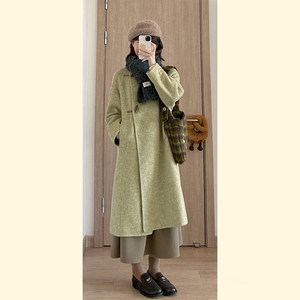High end green woolen coat for women's autumn and winter wear, new Korean version of small and medium length cowhide button woolen coat
