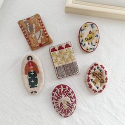 Cross-Border New Style Forest-Themed Artistic Fresh Fabric Brooch Embroidery Forest Girl Badge Cartoon Accessory Cute and Delicate Accessory