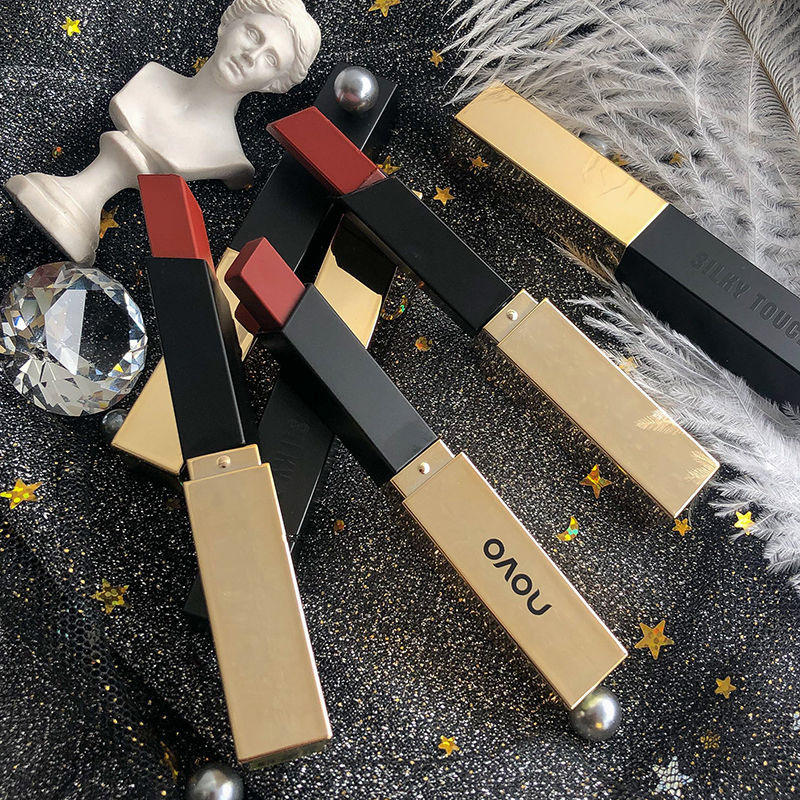 李嘉琪推荐novo口红哑光丝绒雾面细管小金条防水复古vnc唇釉店铺