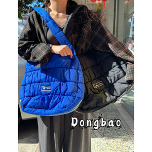 October ADIDAS MOON BOOT joint sports shoulder bag JE1946/JE1945