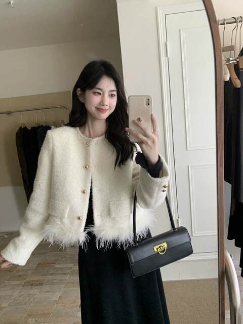 New Chinese style  spring new temperament buckle top heavy industry sequined embroidered ostrich wool sleeve jacket MZ081