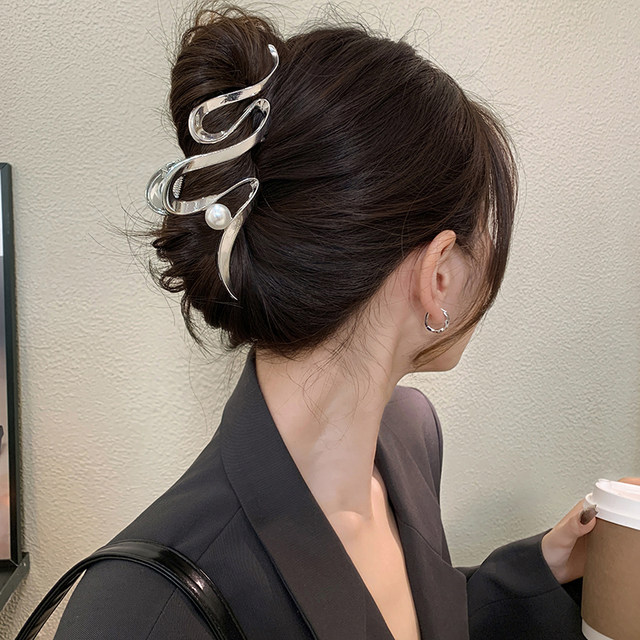 Design sense of niche cold style grab clip ins hair clip women's back head shark clip 2025 new style hair grab large size