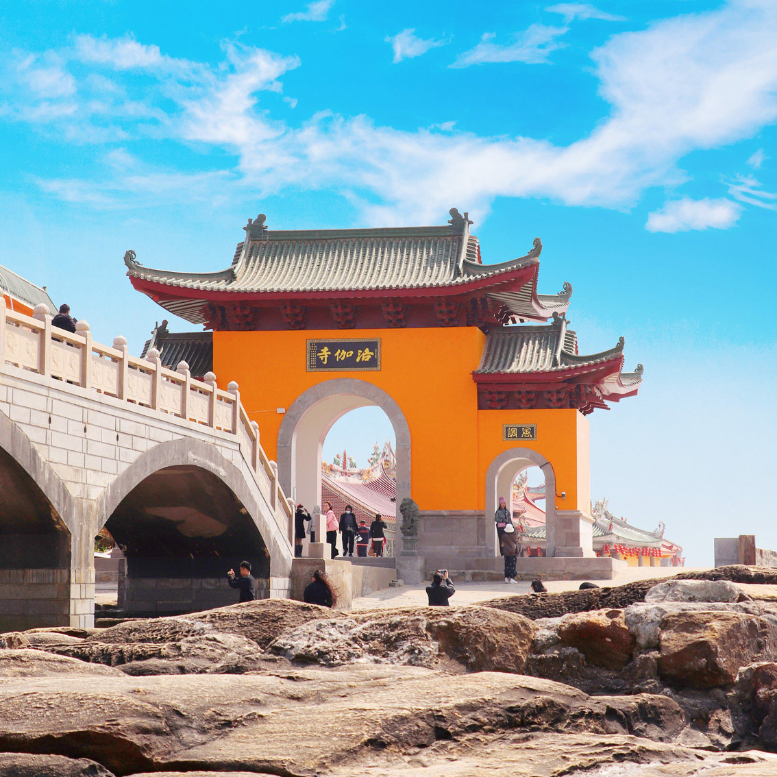 小团 | 泉州蟳埔村+永宁古镇+洛伽寺+晋江梧林村落一日游赠小威海