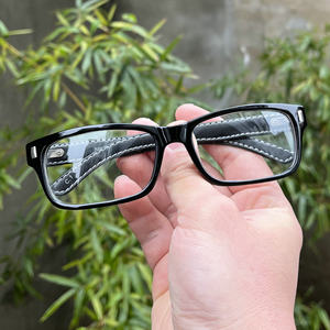 
Japanese Cai Xukun black frame leather glasses frame European and American Harajuku men and women Edison Chen leather legs flat mirror