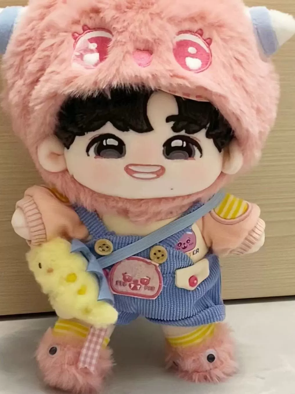 时代少年团 刘耀文 棉花娃娃 时代少年团刘耀文棉花娃娃大揭秘！20cm正版玩偶竟是新年礼物