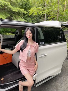 
Spot temperament light luxury celebrity small fragrance suit women summer Korean style short top skirt two-piece set