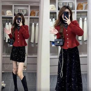 French small incense suit women's autumn and winter fashion single -breasted V -neck sweater sweater+fine flash skirt two -piece suit
