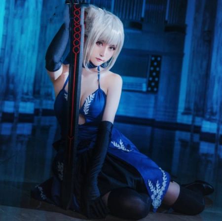 Alter fate cosplay 黑saber cos一破礼服吾王cos阿尔托莉雅cos-Taobao