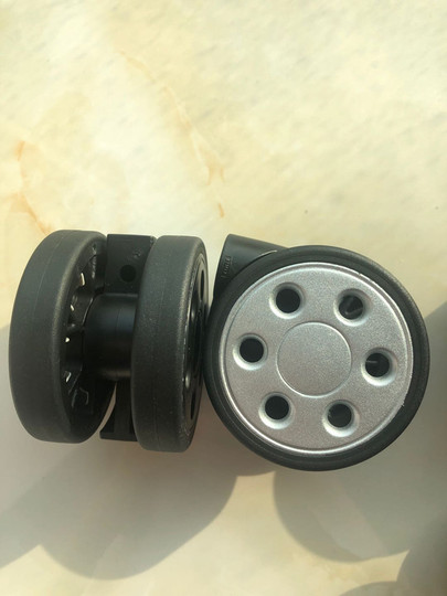 リモワ スーツケース ホイール＆ハードウェア - 交換部品