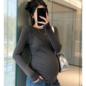 
Maternity long-sleeved round-neck bottoming shirt for spring and autumn, slim and fashionable style, versatile and slim, velvet top for outer wear in autumn and winter