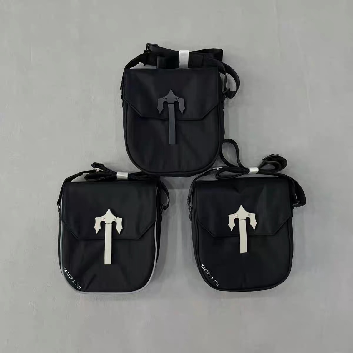 Trapstar Cobra Shoulder Bag