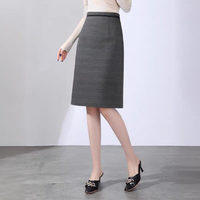 Straight skirt plaid suit skirt women's large size career one-step slit short skirt summer workplace fat mm
