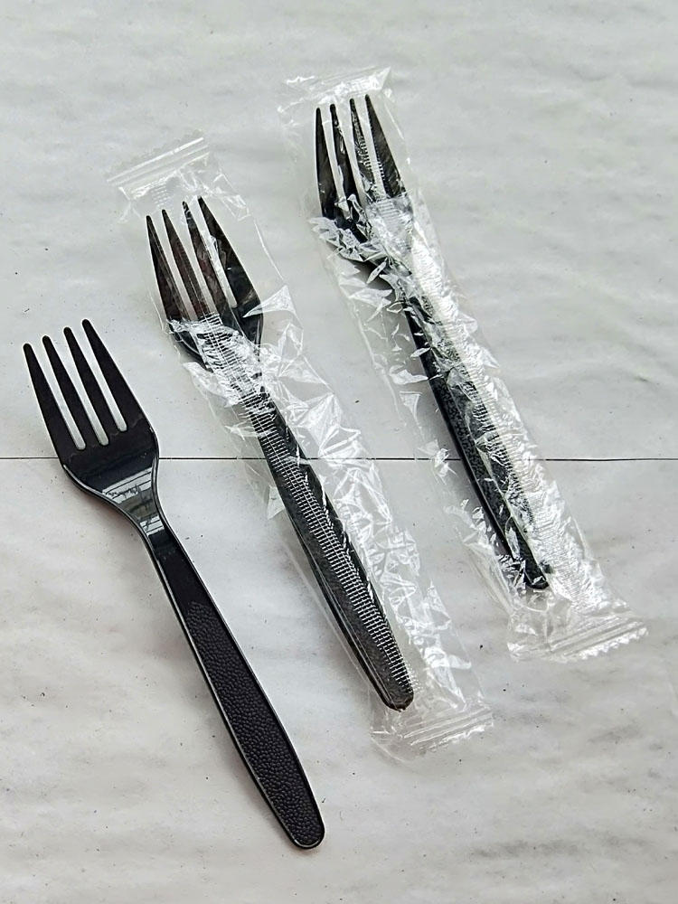 加厚一次性塑料叉子独立6寸黑叉蛋糕沙拉水果叉 面叉甜品餐叉包邮-淘宝网