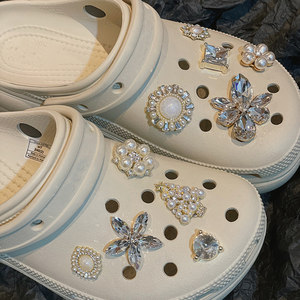 
Suitable for crocs Crocs hole shoe accessories shoe flower buckle shoe buckle cloud buckle decoration diy accessories shoe jewelry