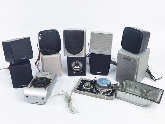 パッシブサテライトスピーカーとサブウーファーセット - 開梱と販売  