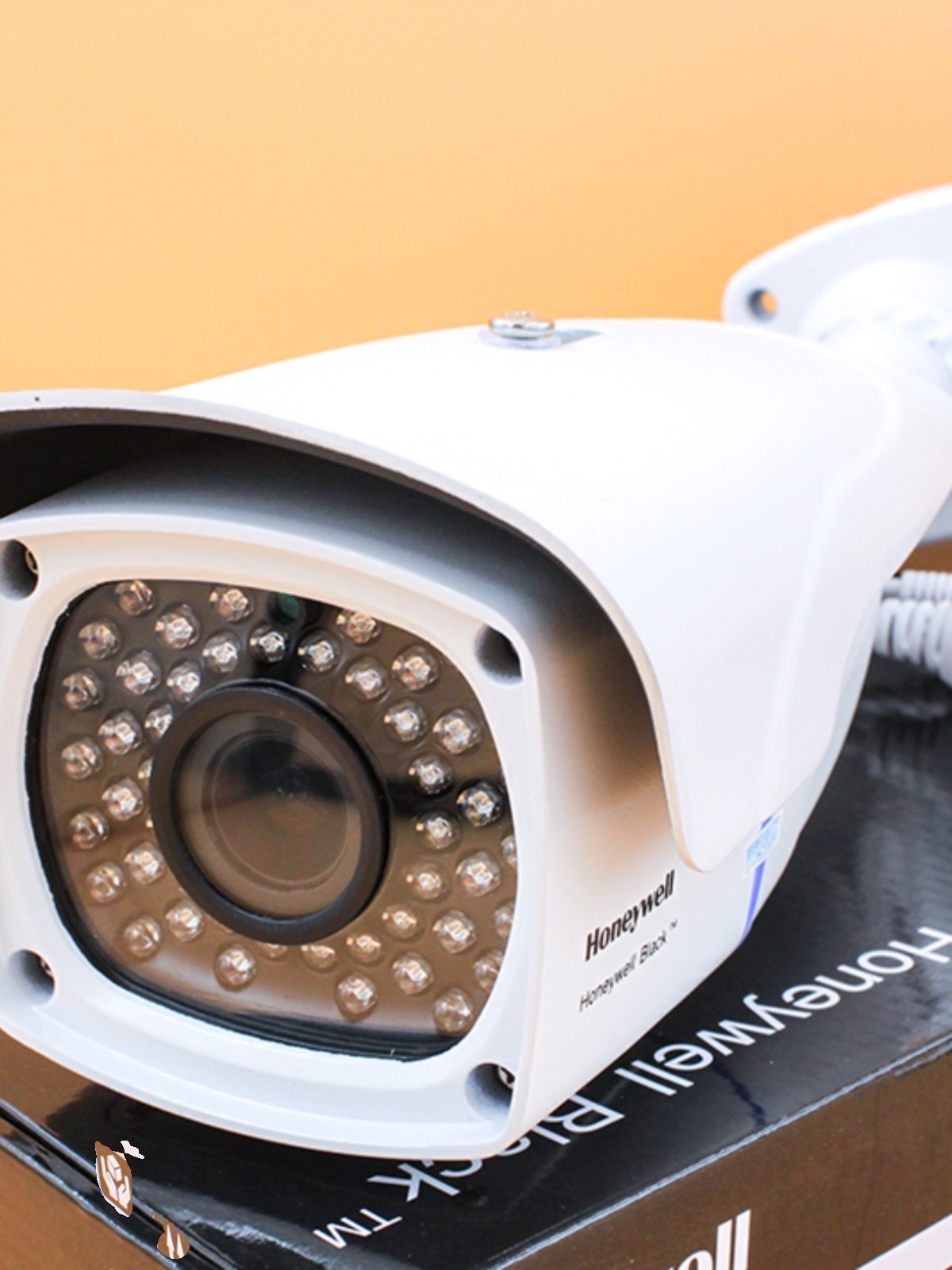 Honeywell 1.3MP Network Surveillance Camera - Calipb-1aiv-40p (2.8-12mm)