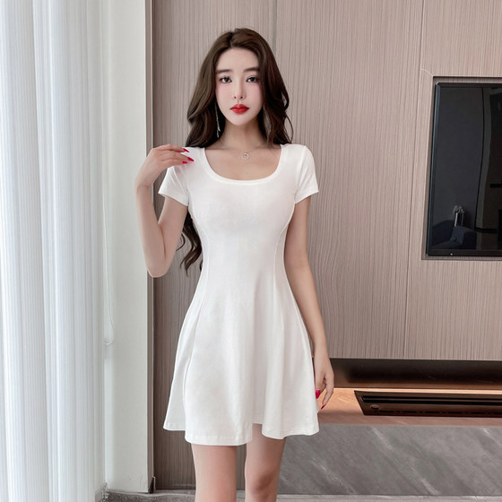 Hepburn Wind Dress U -collar waist is thin, pure desire sexy women's clothing small slim high waist A -line skirt girl summer
