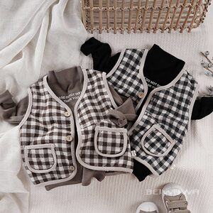
I only love the small plaid spring style double-layer pure cotton vest for boys and girls. High-quality waistcoat for children and babies.
