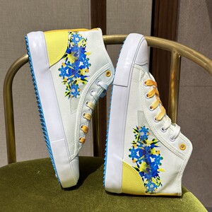 
Pull back 2025 spring and summer national style step by step floral canvas versatile national trend high-top flat shoes women's shoes versatile casual