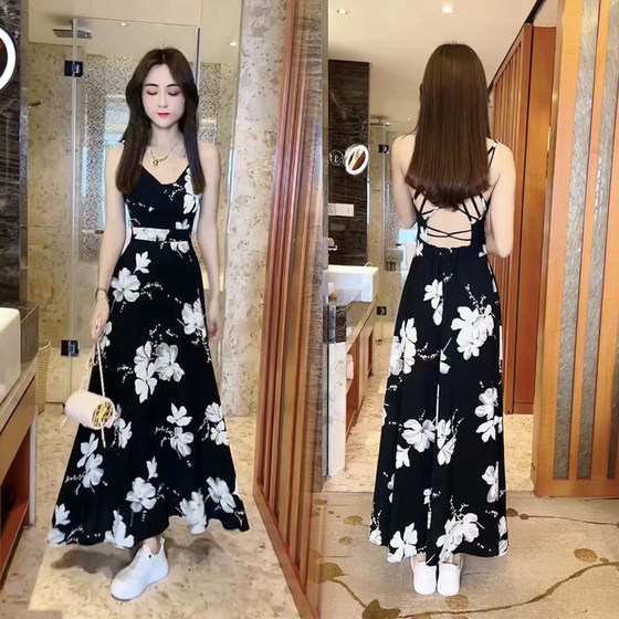 
2025 summer new Korean style suspender dress for women long high-waisted V-neck large flower skirt super fairy-like