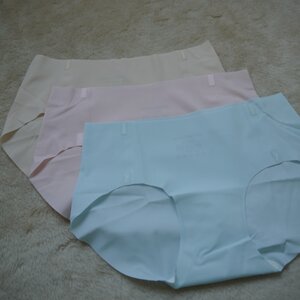 
Yi Zhishe women's quick-drying seamless underwear briefs summer cool high-elastic underwear low-waist ice silk nylon