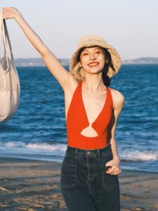 Swimsuit women's bubble hot spring retro Hong Kong wind sexy red triangle conjoined Bikini beach beach vacation swimsuit